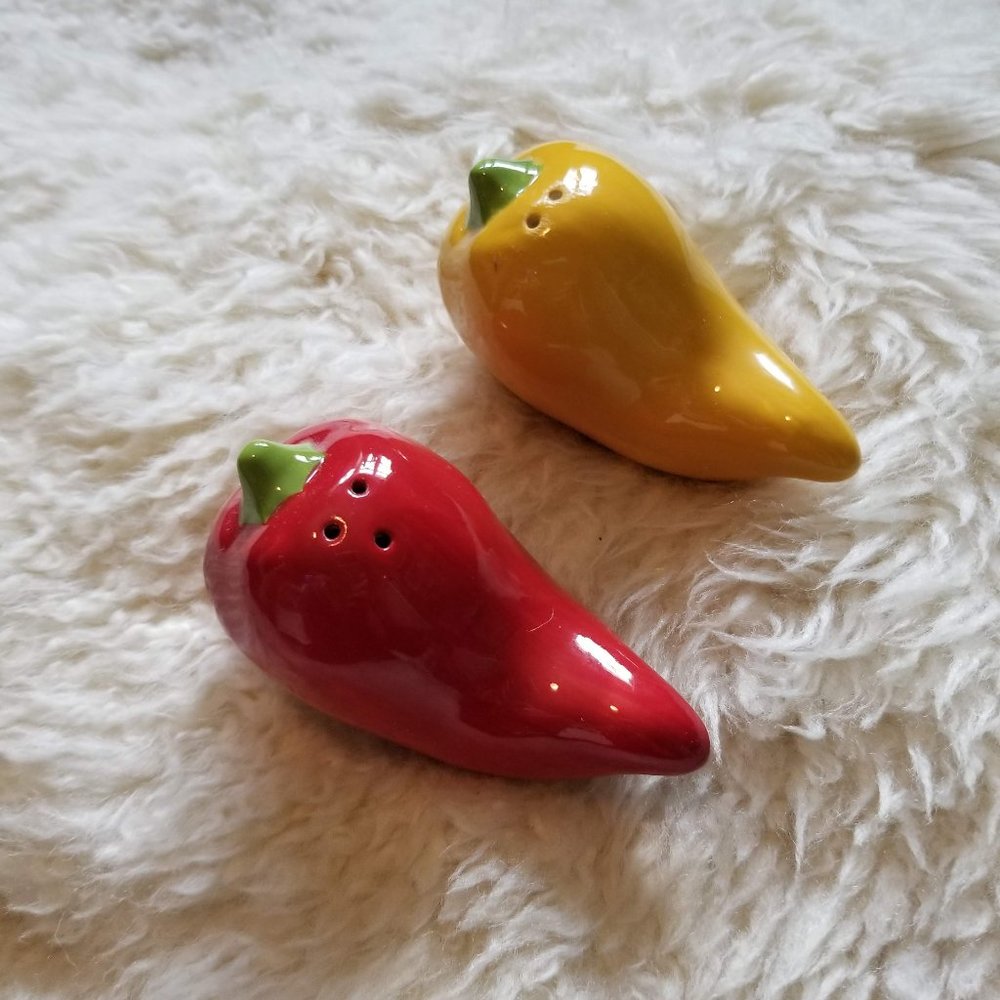 Chili Pepper Salt and pepper shakers, NWOT